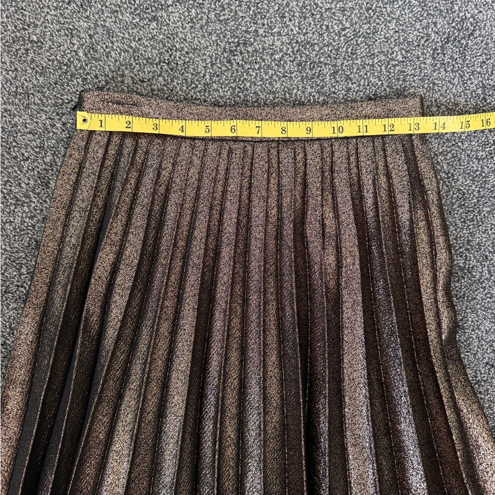 Kate Spade Metallic Pleated Skirt Evening Special Occasion Size 4 zipper entry - Picture 9 of 10